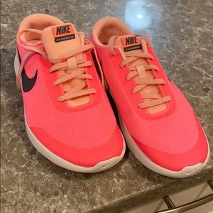 Pink nike shoes